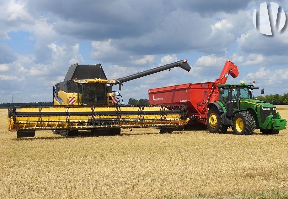 CENTRE VAL DE LOIRE. Important agricultural work company