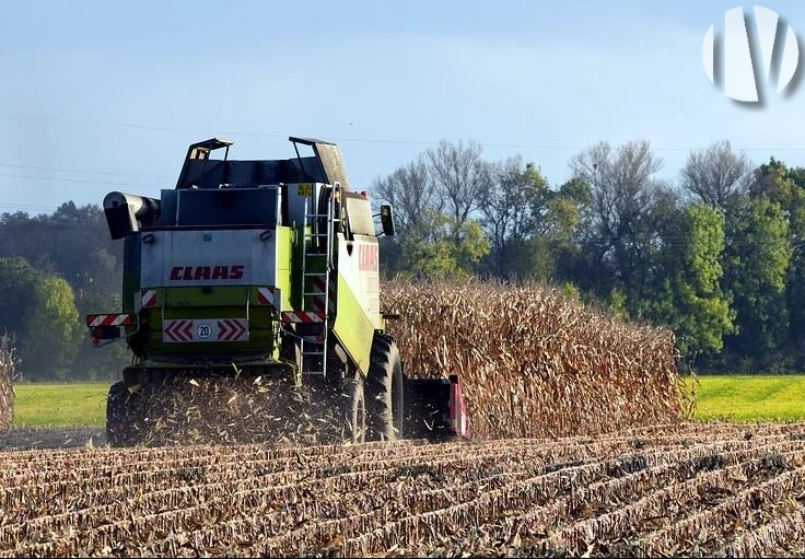 CENTRE VAL DE LOIRE. Groot loonbedrijf - 