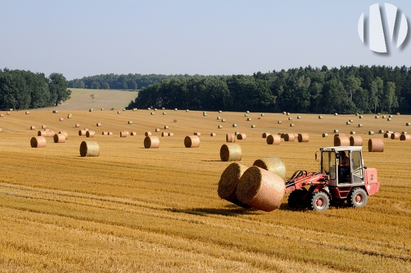 CENTRE VAL DE LOIRE. Groot loonbedrijf - 