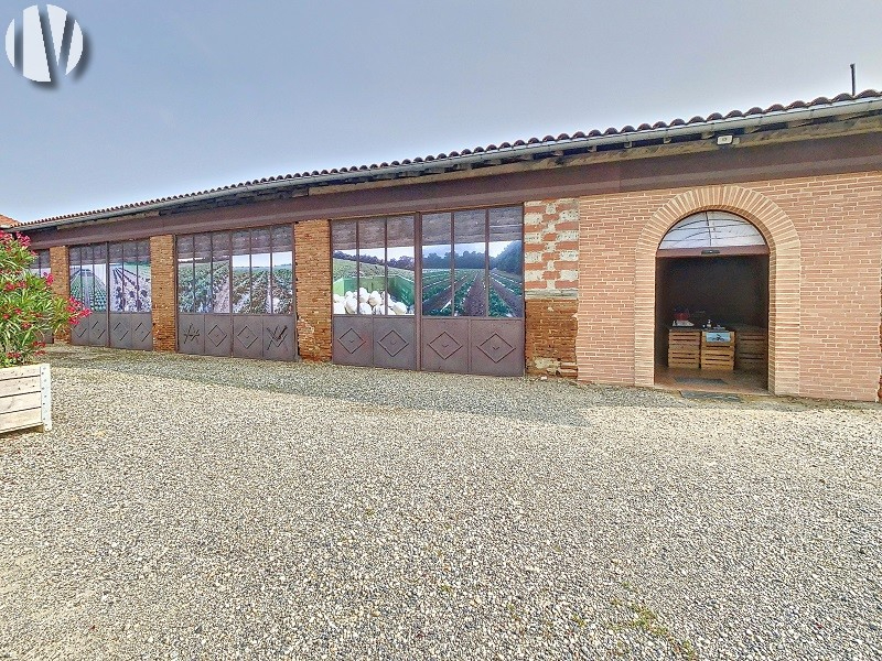 HAUTE GARONNE. Market garden with reception area and direct sales - 