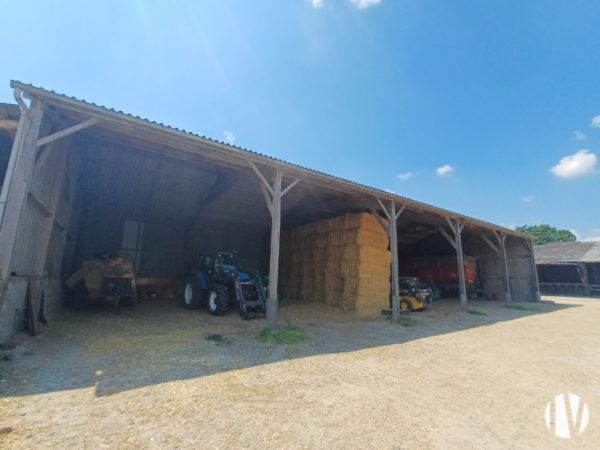 SUD MANCHE – Belle structure laitière sur 45 hectares